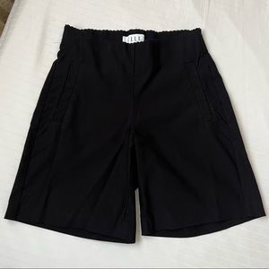 Elle black bermuda dress shorts size XS